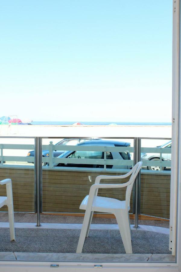 Apartamento Em Frente Ao Mar Costa Nova Exterior photo